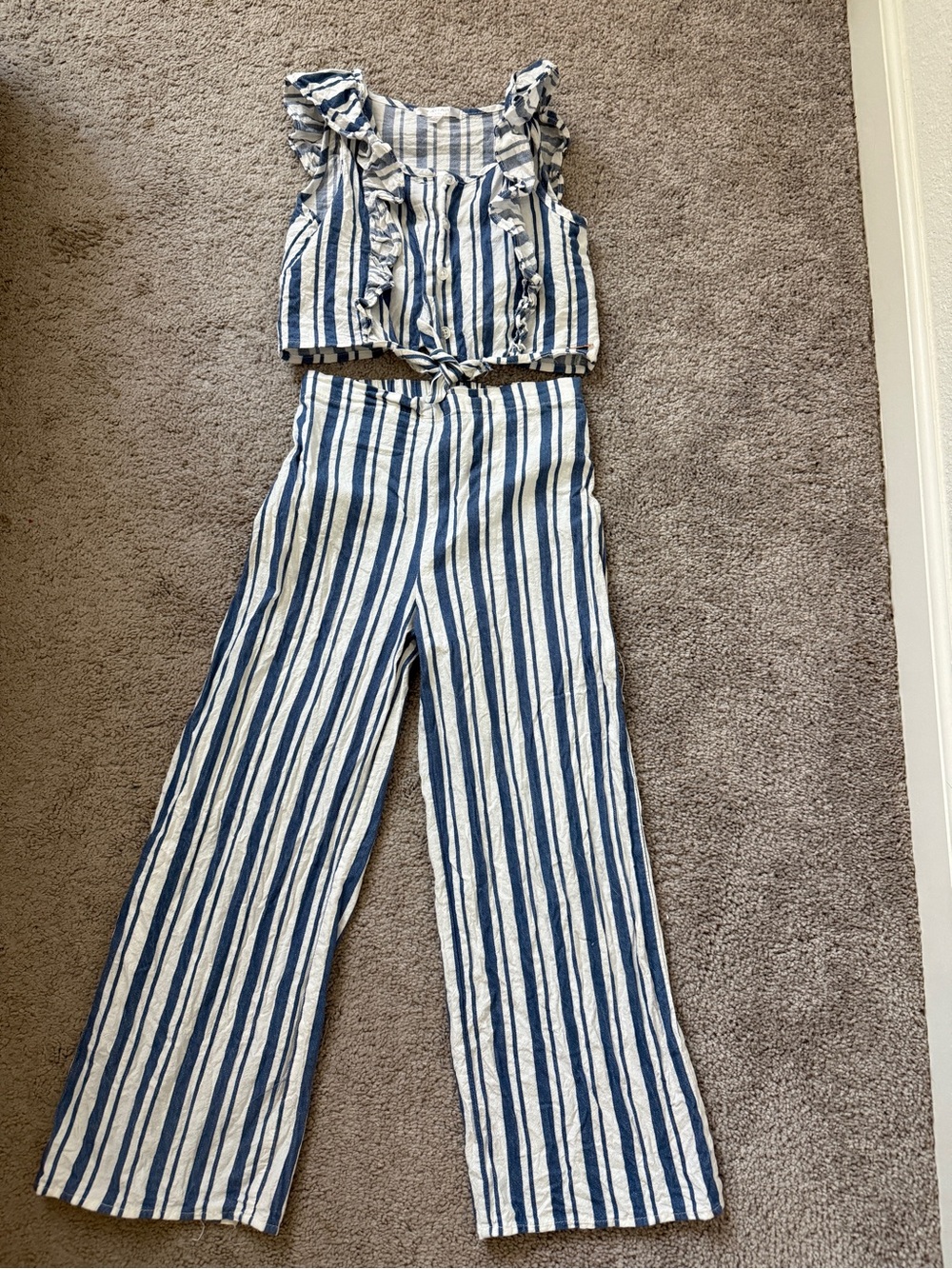 Tahari Girl 2-Piece Striped Outfit